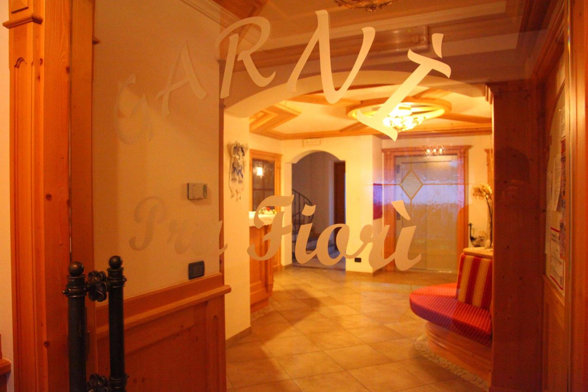 Garni Pra Fiori Hotel Campitello di Fassa Exterior photo