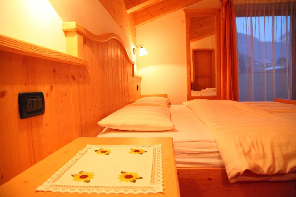 Garni Pra Fiori Hotel Campitello di Fassa Exterior photo